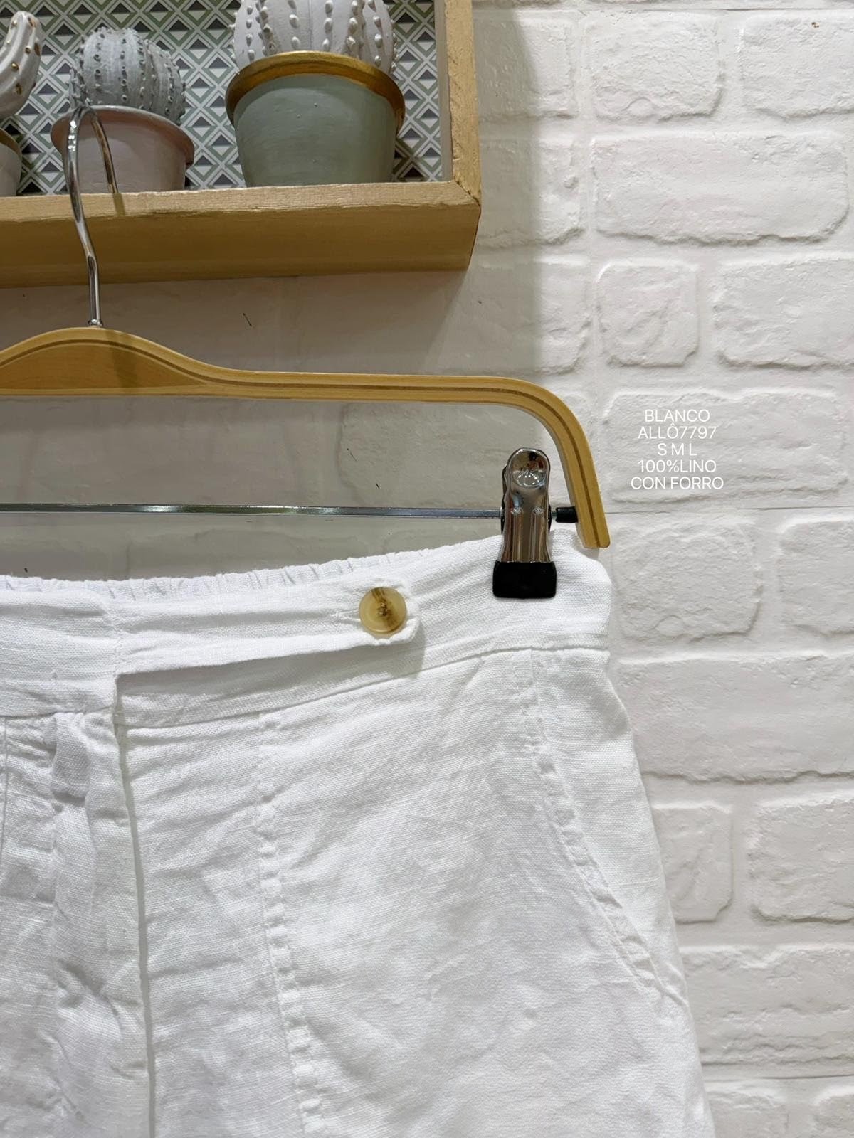Short lino Blanco