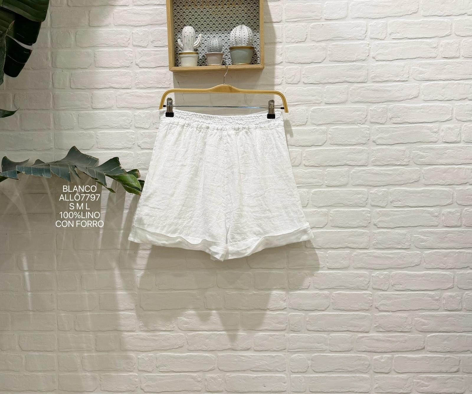 Short lino Blanco
