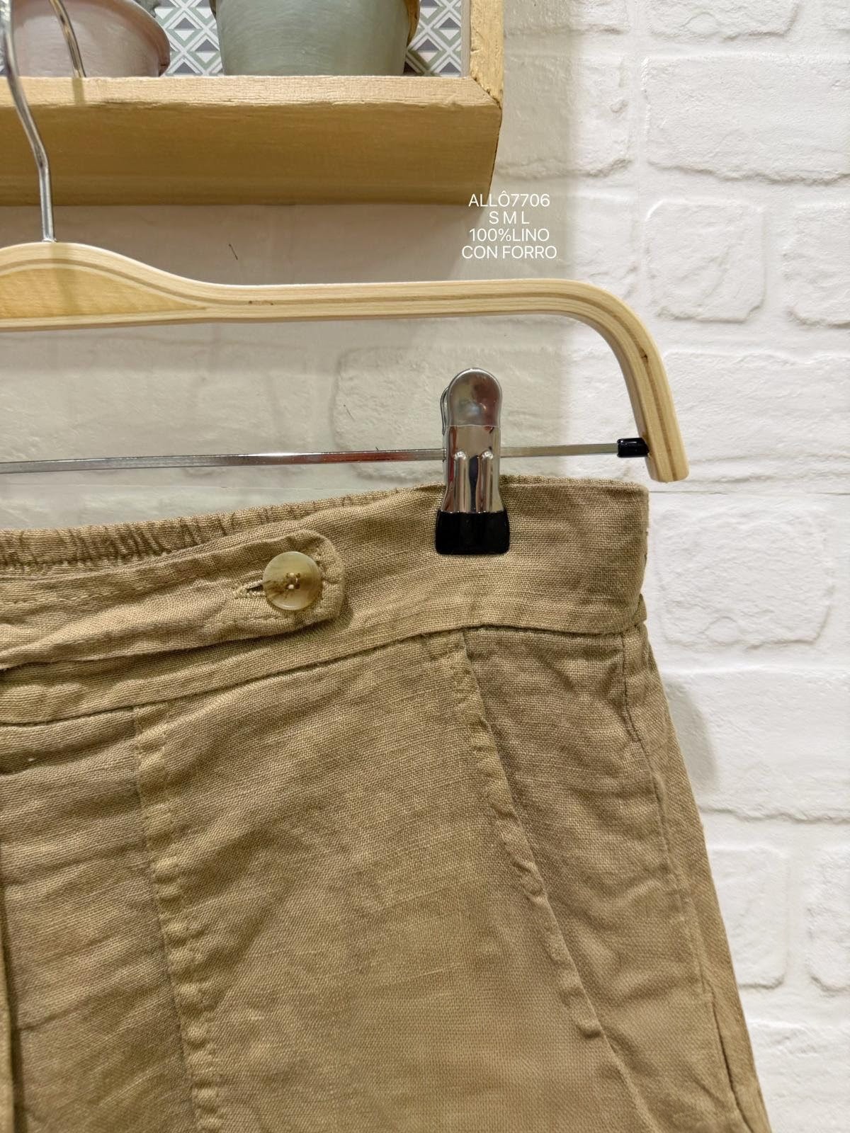 Short lino Marrón