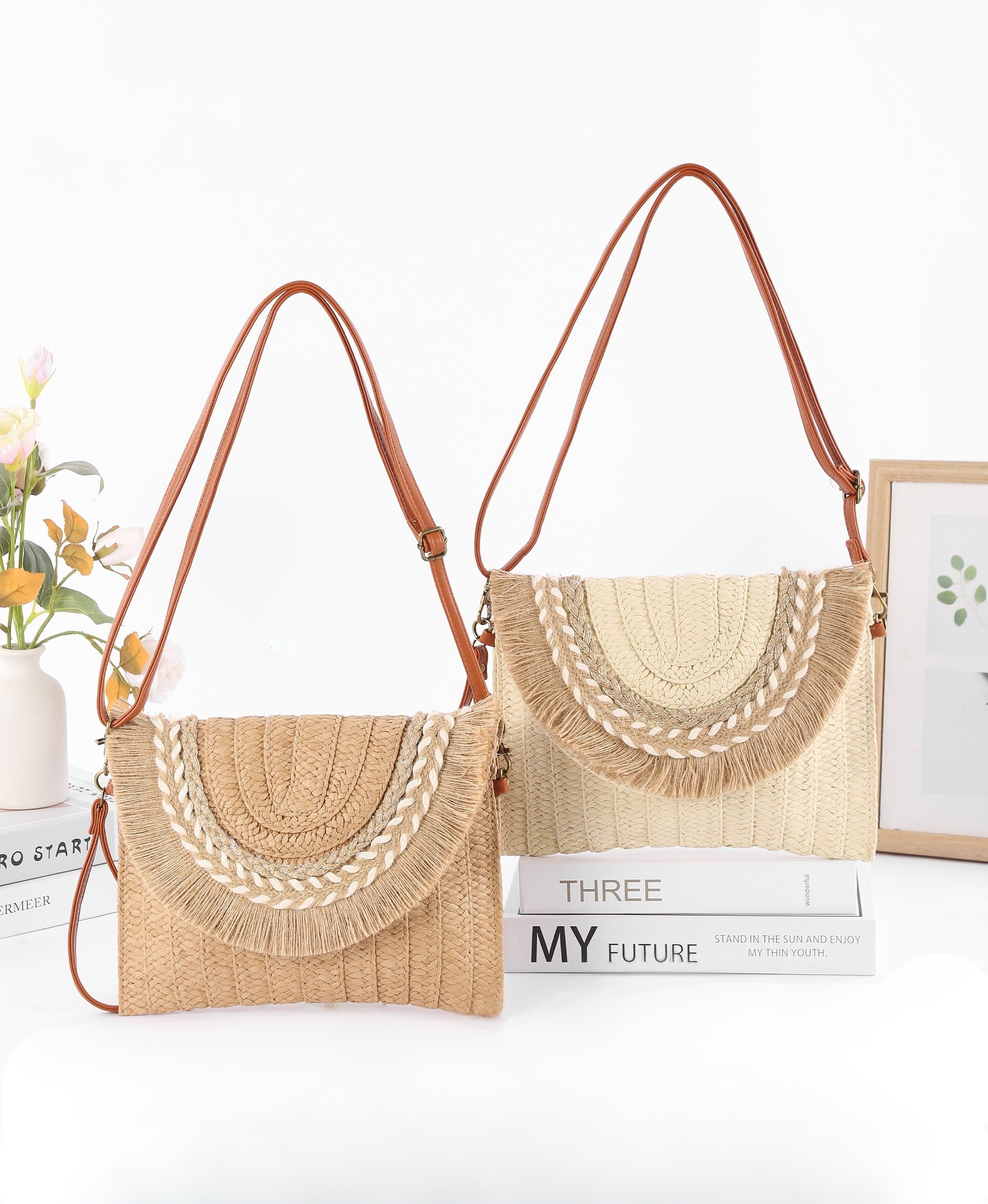 Bolso pequeño de rafia y trenzado